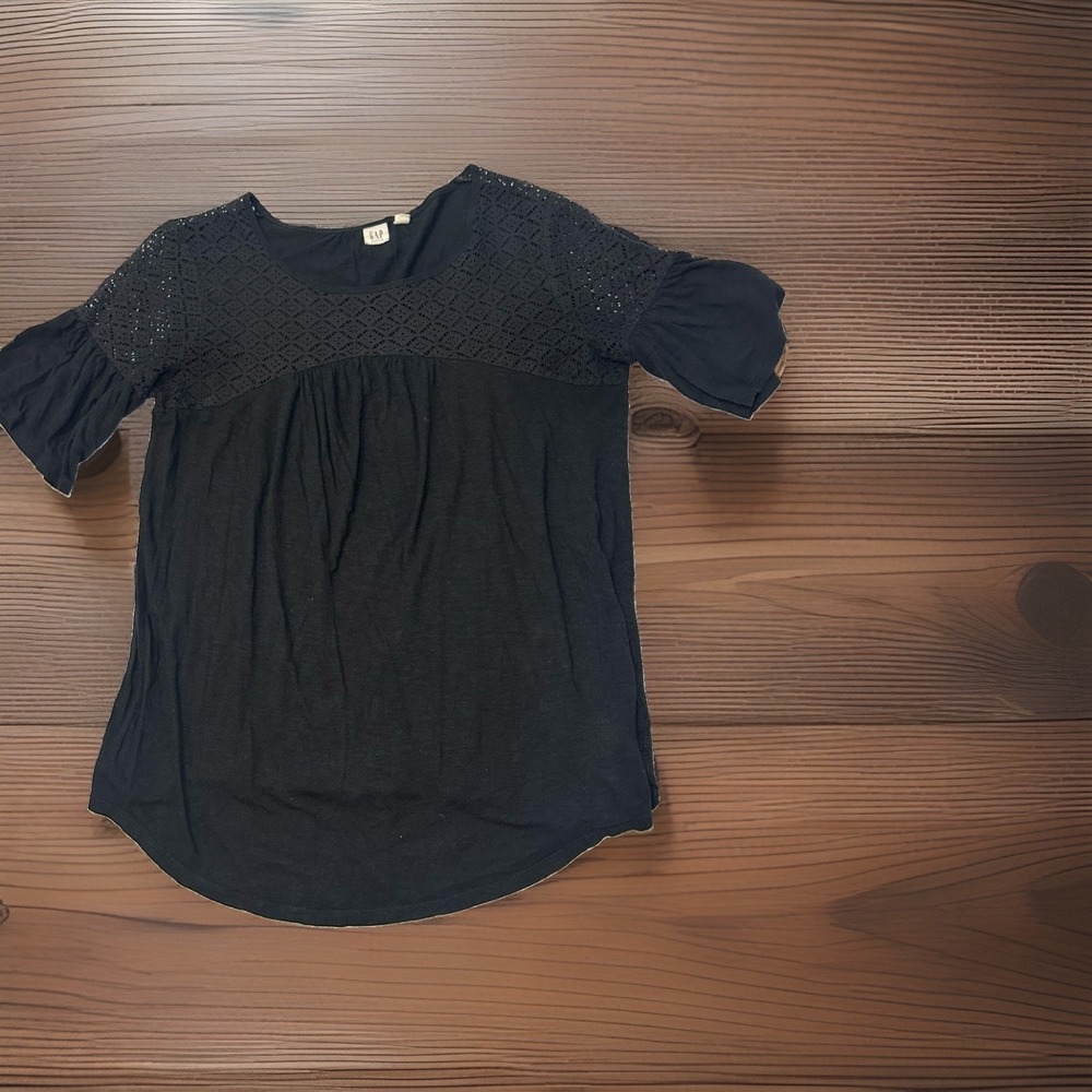 GAP Black Lace Crochet Boho Peasant Top Women's Medium Puff Sleeve Babydoll Chic